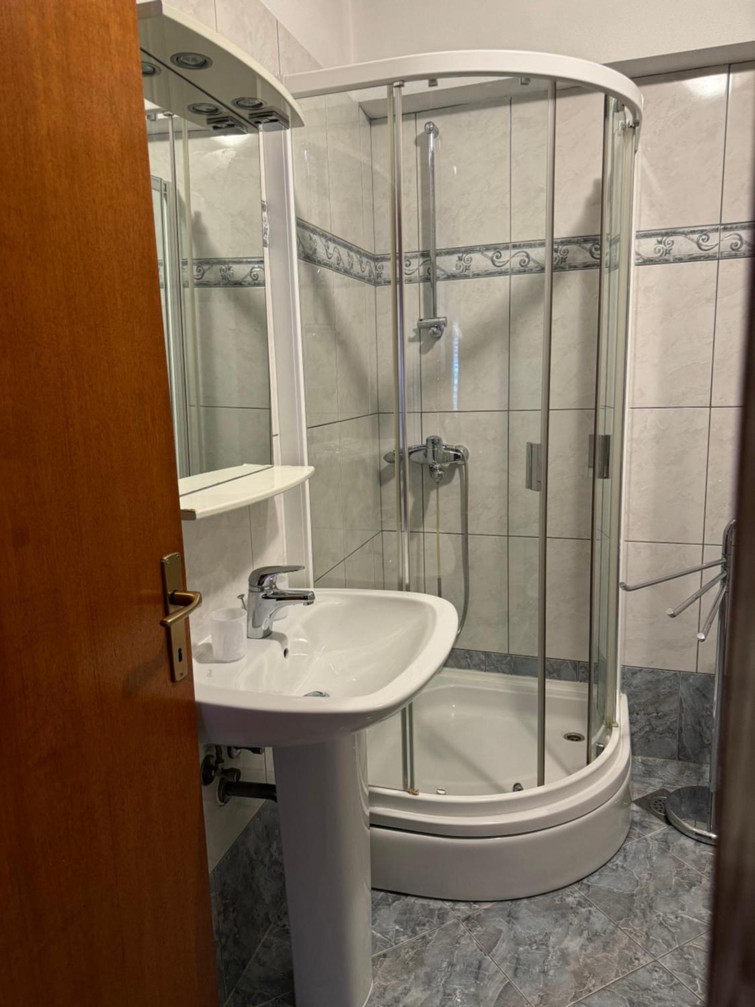 Apartment Tea Katnic ツリクヴェニツァ エクステリア 写真